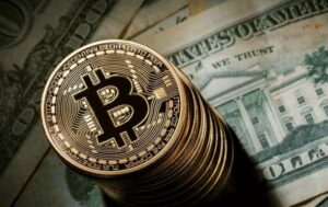 Інвестори тікають з Bitcoin: історичний максимум встановлює золото