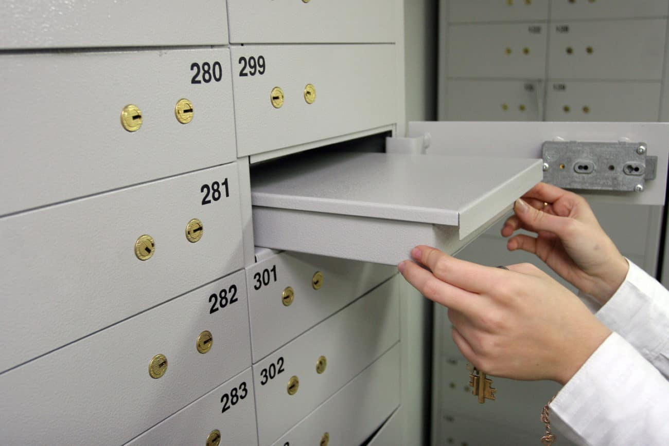 Сейфові ячейки в українських банках