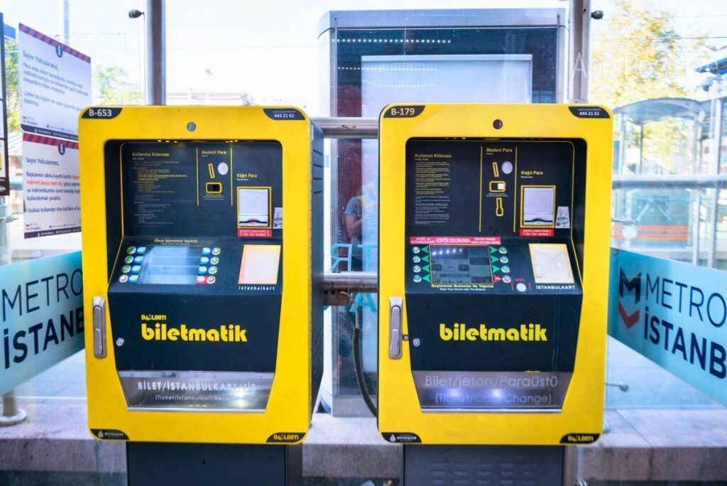 Як придбати квиток на метро у Стамбулі