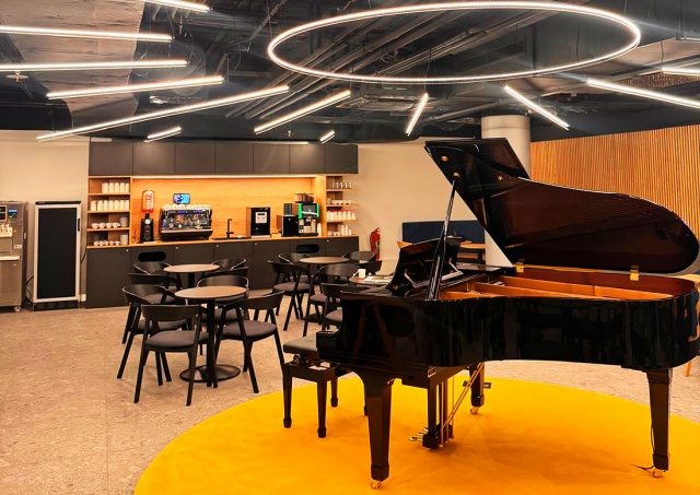 Зал очікування Regiojet на вокзалі Праги