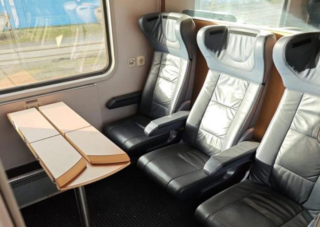 Рава-Руська - Варшава: нові вагони