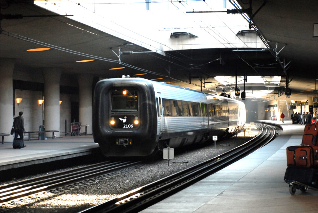 Потяги з аеропорту Копенгагена