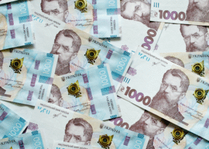 Кращі аналітики представили оновлені прогнози курсу гривні на кінець 2024 року