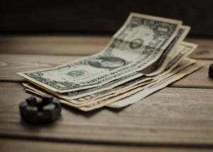 На який курс гривні до долара орієнтуватися у 2025 році? Підбірка всіх прогнозів