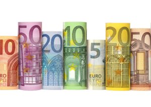 Курс гривні до євро четвертий раз за місяць встановив історичний рекорд