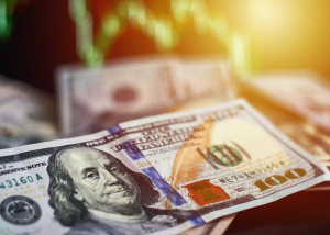 МВФ вважає, що глобальна роль долара залишається незмінною попри падіння його курсу