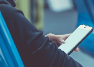 Залипнути в Youtube при подорожах Європою – обираємо кращого мобільного оператора