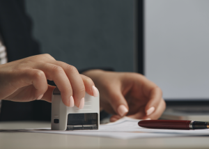 Оформити довіреність чи задзвонити до нотаріуса можна буде онлайн у Дії