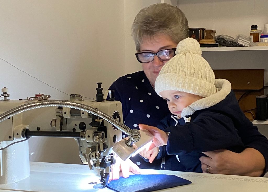 Виробництво Pache, сімейний бізнес, малий бізнес, як відкрити свій бізнес в Україні, власна справа