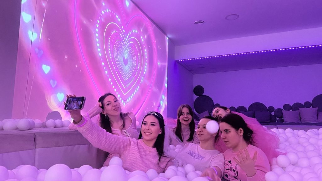 дівчич вечір безпечно ідеї для святкування сухий басейн як отримати грант для бізнесу гранти для підприємців Єробота практичні поради