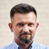 Профіль Ігора Сироватка - керівника Novapay