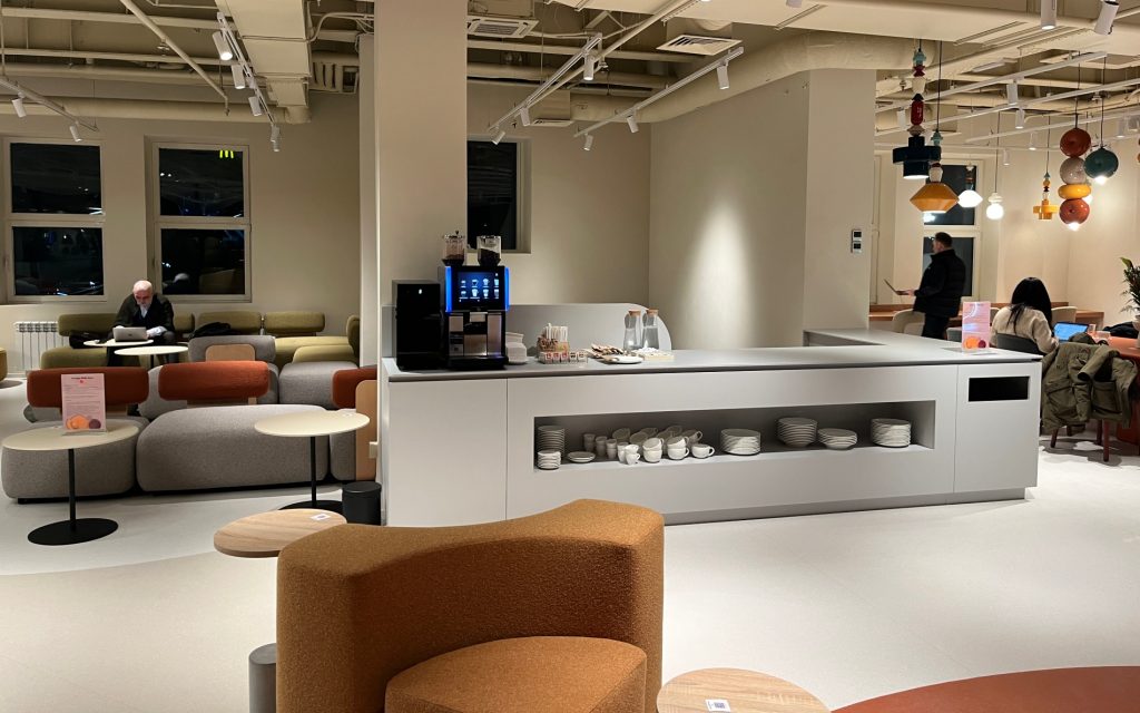 Mastercard Lounge ONE Kyiv foto 3 Mastercard запустили lounge-зону на залізничному вокзалі у Києві