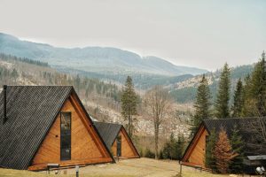 Уліс фото будинків серед гір